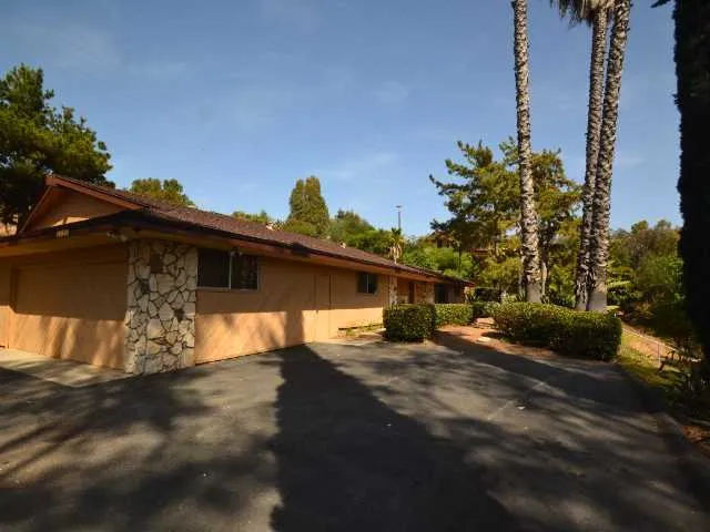 2525 Carlin Heights, Escondido, California 92025