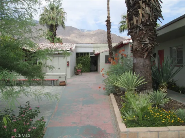 1020 N Indian Canyon Drive, Palm Springs, California 92262
