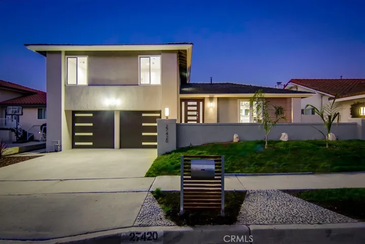 27420 Larchbluff Drive, Rancho Palos Verdes, California 90275