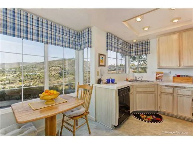 1602 Via Inspirar, San Marcos, California 92078