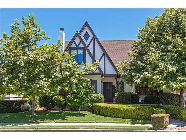 3439 Buena Vista on one of the best streets in all of Crown Point