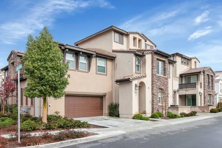 31876 Calle Luz Temecula, CA 92592