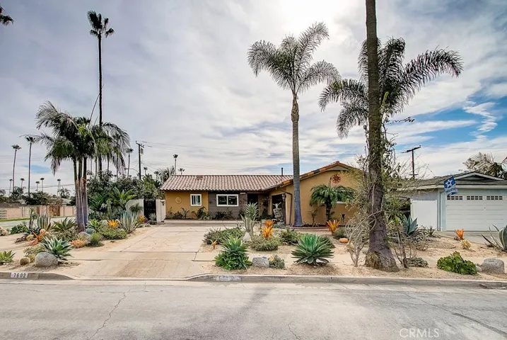 7602 Ontario Drive, Huntington Beach, California 92648