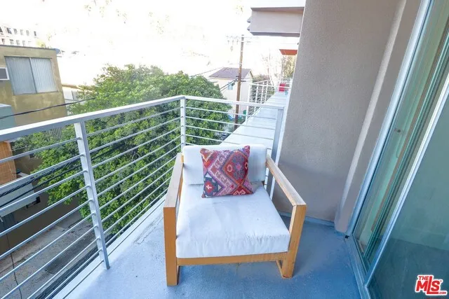 453 S Kenmore Avenue 306, Los Angeles, California 90020