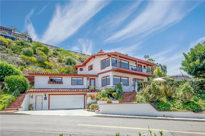 249 Calle Esmarca, San Clemente, California 92672