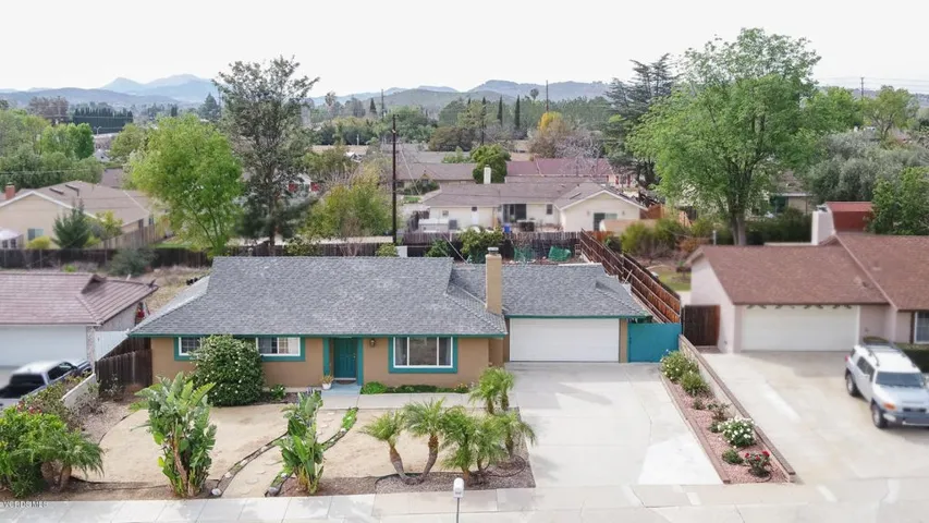 Camino Graciosa Thousand Oaks-large-004-