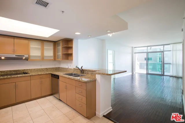 13700 Marina Pointe Drive 925, Marina Del Rey, California 90292