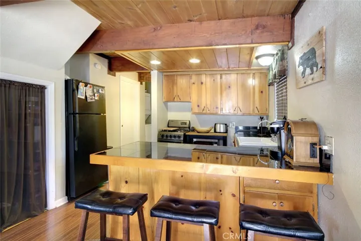 2061 6th Lane, Big Bear, California 92314