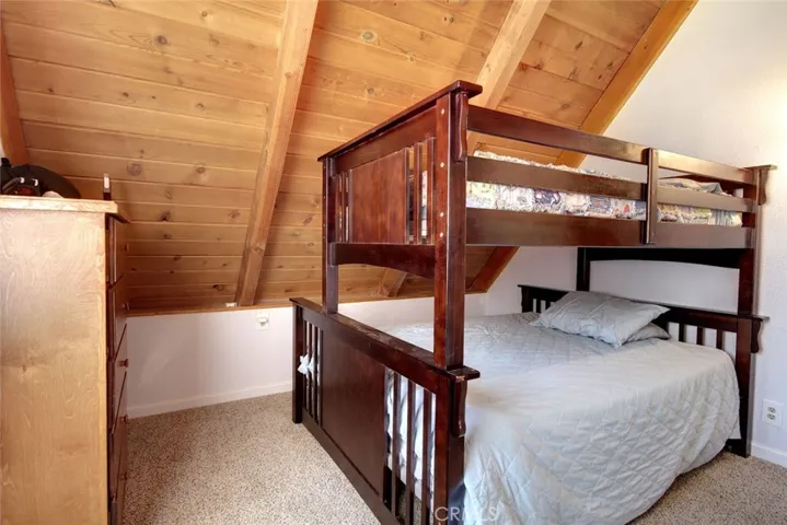 2061 6th Lane, Big Bear, California 92314