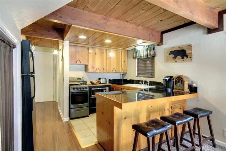 2061 6th Lane, Big Bear, California 92314