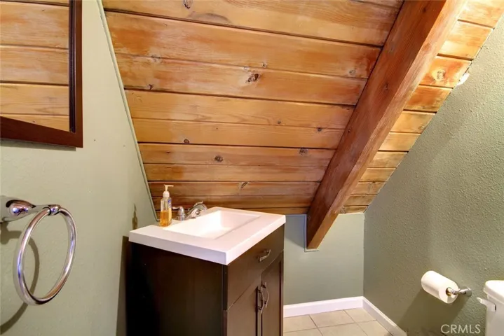 2061 6th Lane, Big Bear, California 92314