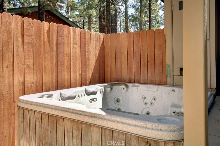 2061 6th Lane, Big Bear, California 92314