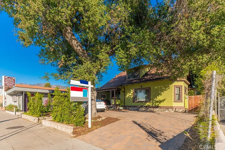 580 N Lake Avenue, Pasadena, California 91101