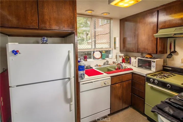 496 Emerald Drive, Lake Arrowhead, California 92352