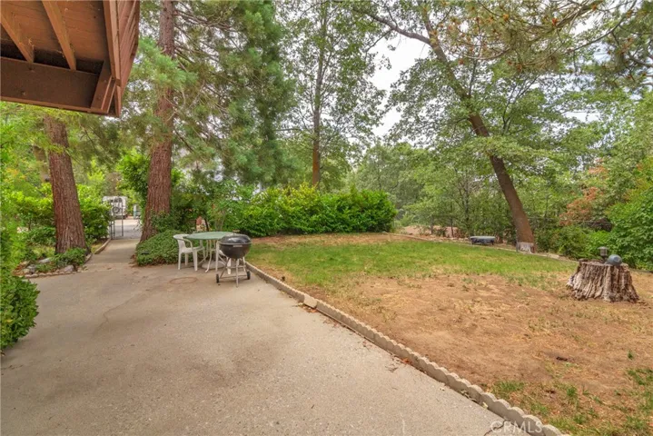 496 Emerald Drive, Lake Arrowhead, California 92352