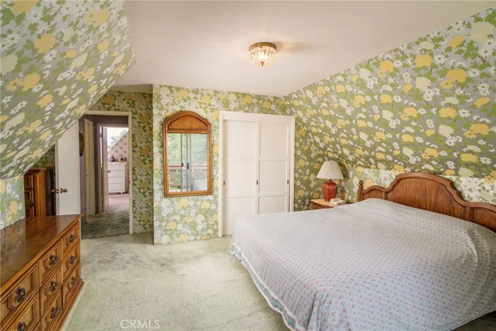 496 Emerald Drive, Lake Arrowhead, California 92352