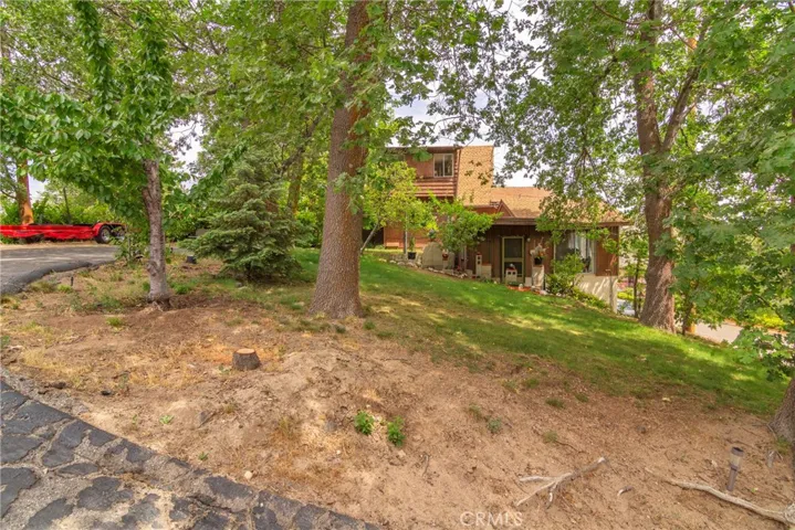 496 Emerald Drive, Lake Arrowhead, California 92352