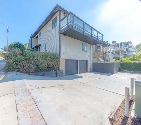 1085 Balboa Avenue, Laguna Beach, California 92651