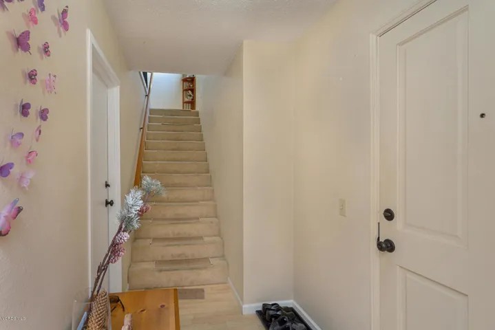 6458 Twin Cir Ln Simi Valley-large-005-1