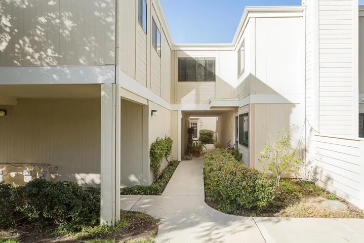 6458 Twin Cir Ln Simi Valley-large-003-2