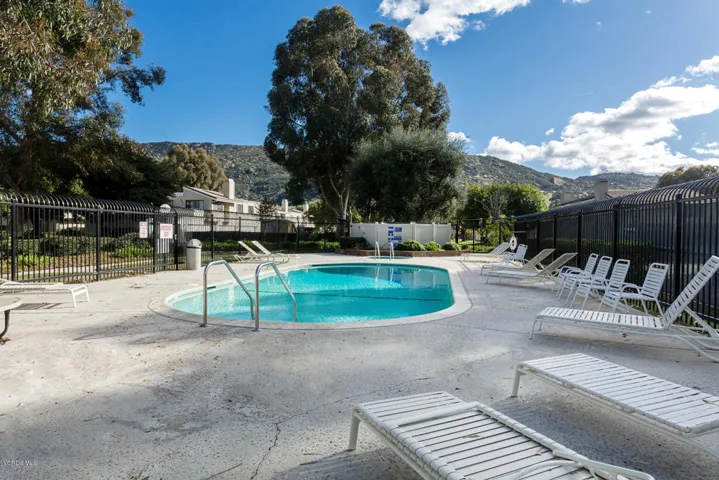 6458 Twin Cir Ln Simi Valley-large-024-1