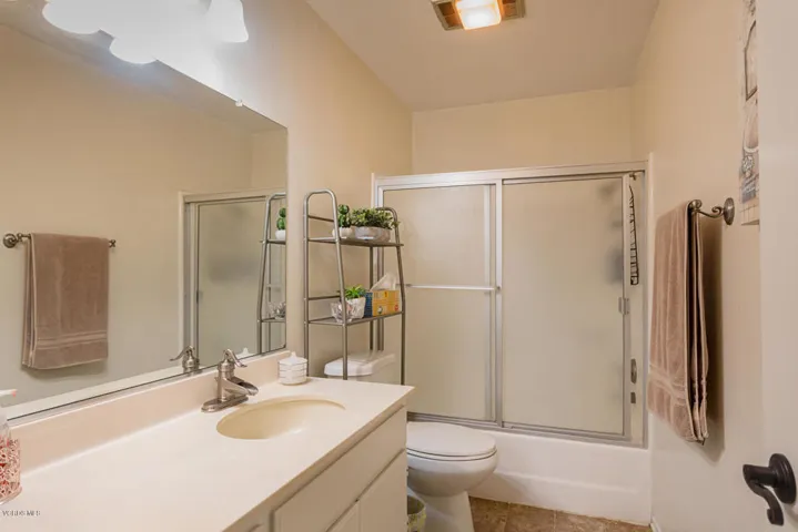 6458 Twin Cir Ln Simi Valley-large-021-1