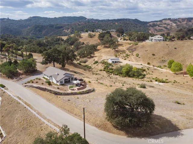 9600 Enchanto Road, Atascadero, California 93422