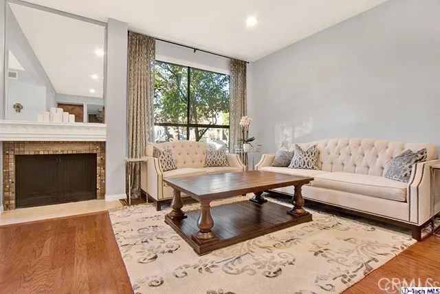 1244 Valley View Road 102, Glendale, California 91202