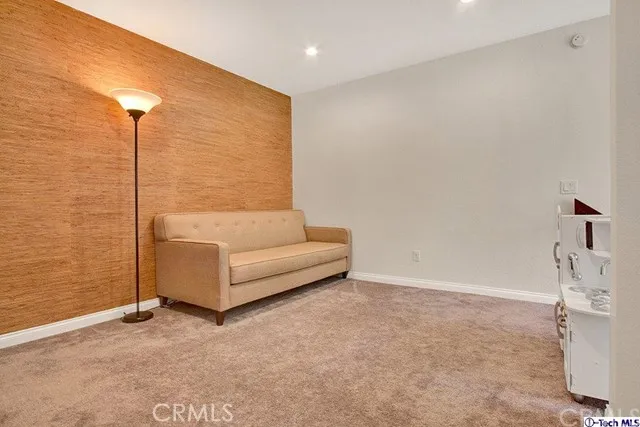 1244 Valley View Road 102, Glendale, California 91202
