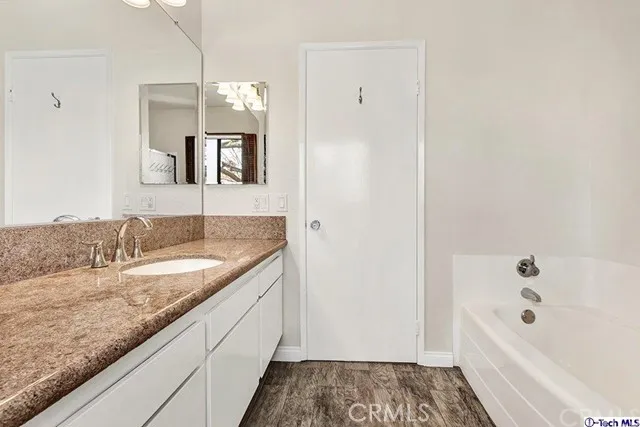 1244 Valley View Road 102, Glendale, California 91202