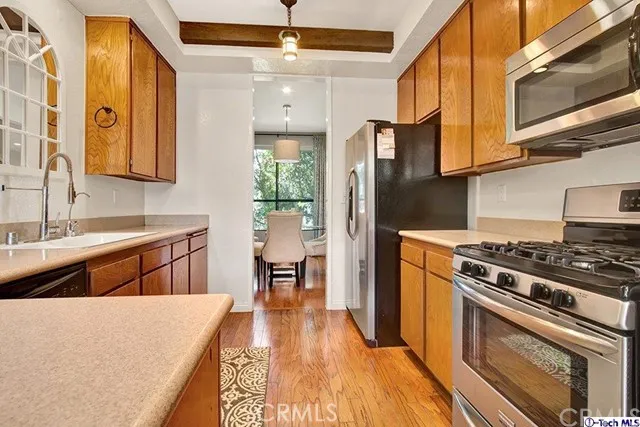 1244 Valley View Road 102, Glendale, California 91202