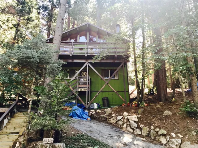 28349 Larchmont Lane, Lake Arrowhead, California 92352
