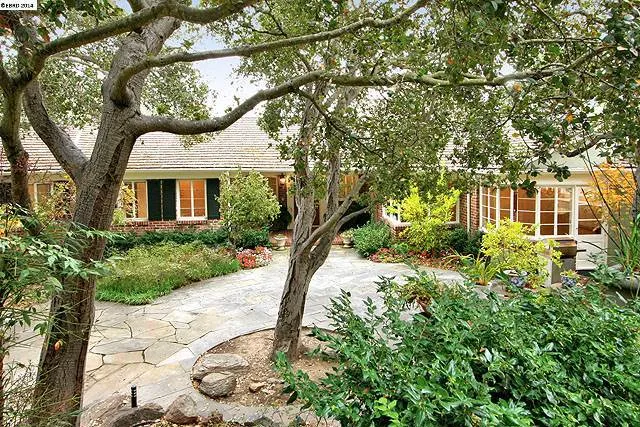 121 Saint James Dr, Piedmont, California 94611-3603
