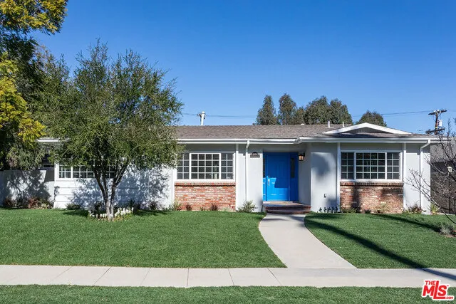 22153 Buena Ventura Street, Woodland Hills, California 91364