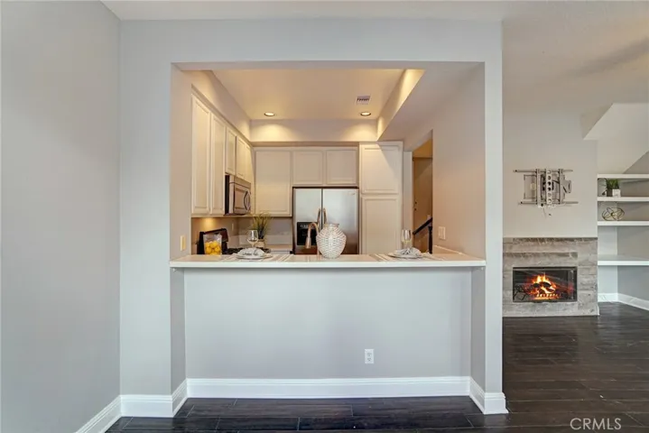 Enjoy the cold days with the nice fireplace and a glass of wine!