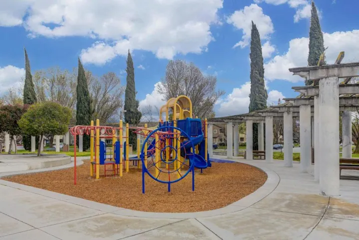 1785 Parkview Green Circle, San Jose, California 95131