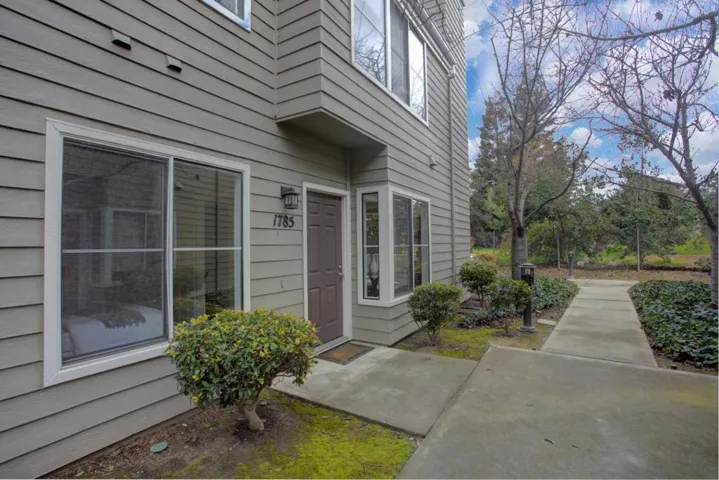 1785 Parkview Green Circle, San Jose, California 95131