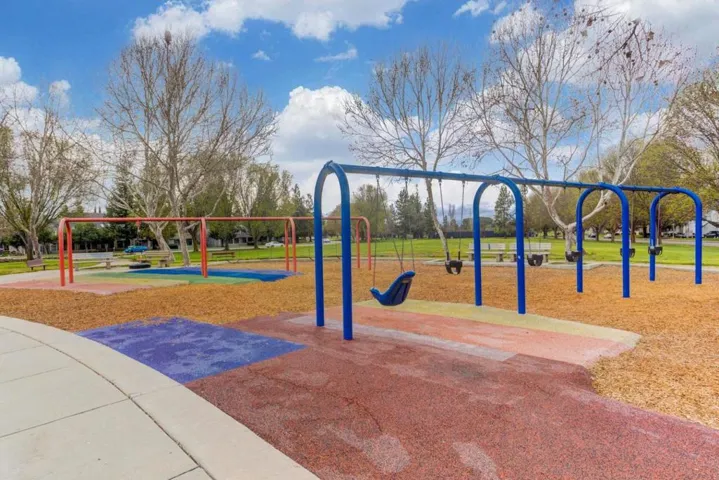 1785 Parkview Green Circle, San Jose, California 95131