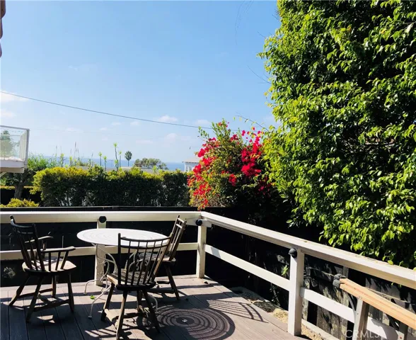 1881 Glenneyre Street, Laguna Beach, California 92651