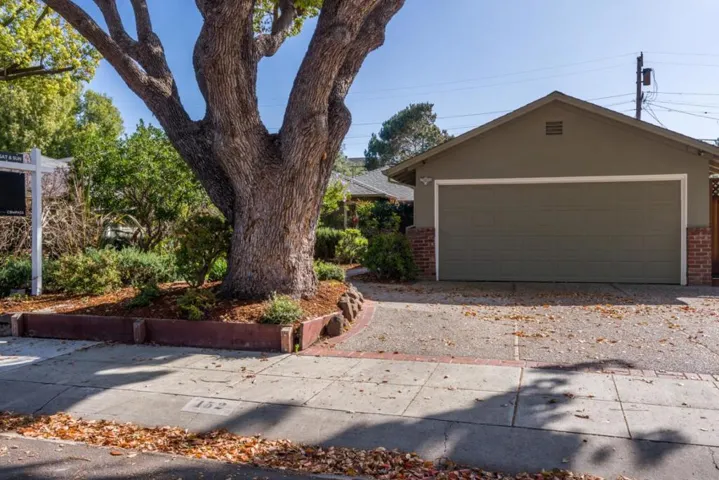 152 Walter Hays Drive, Palo Alto, California 94303