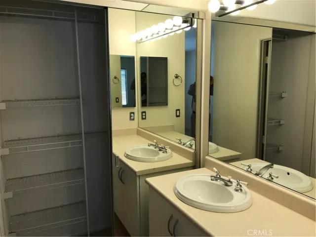 1 Palmieri Aisle, Irvine, California 92606