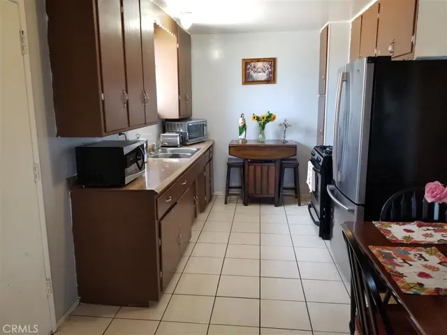 5417 Lavinia Avenue, Lynwood, California 90262