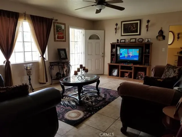 5417 Lavinia Avenue, Lynwood, California 90262