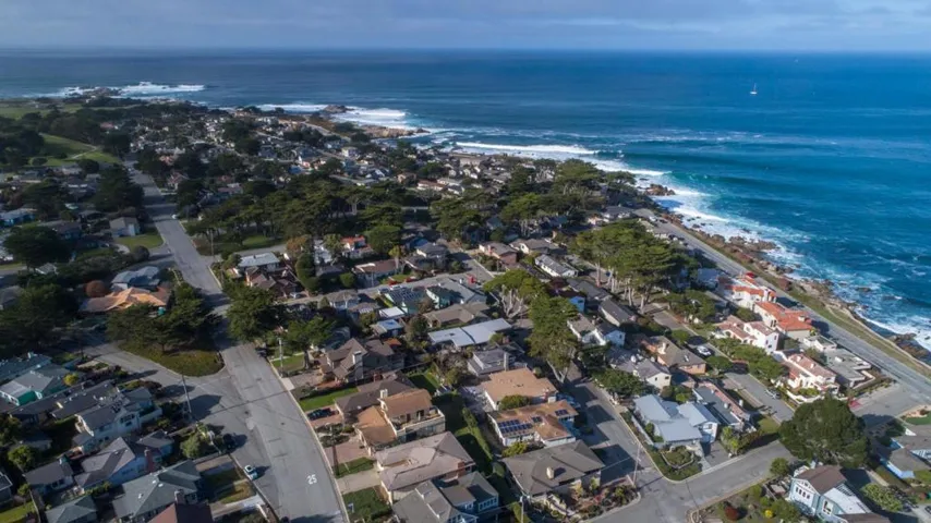 1010 Del Monte Boulevard, Pacific Grove, California 93950