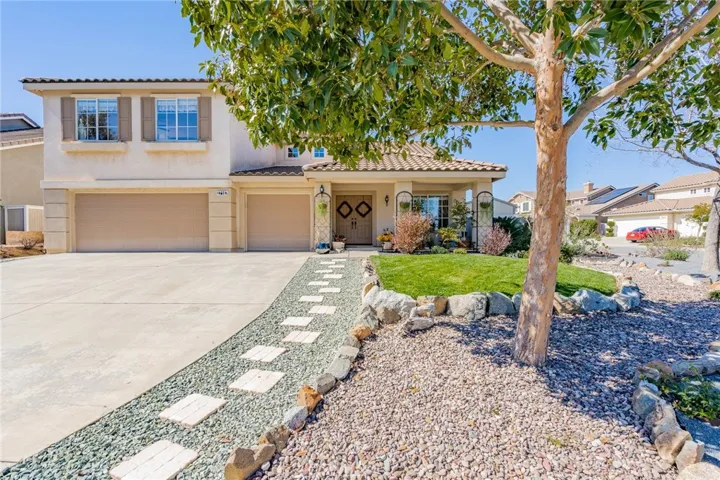 Talk about curb appeal - this home has been well cared for, and it shows!