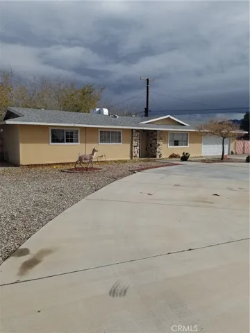 10671 Tecopa Road, Apple Valley, California 92308