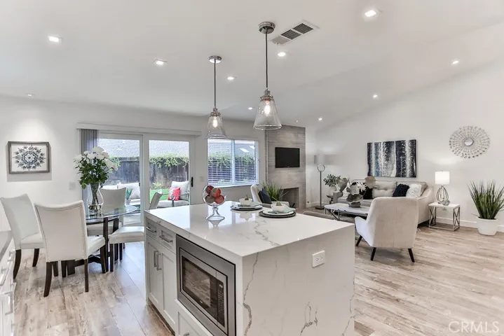 5521 Selkirk Drive, Huntington Beach, California 92649