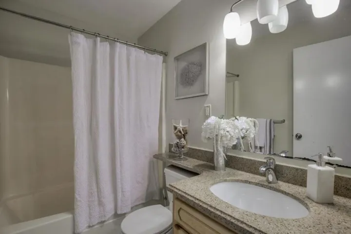 2452 W Bayshore Road 6, Palo Alto, California 94303