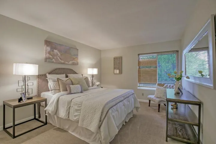2452 W Bayshore Road 6, Palo Alto, California 94303