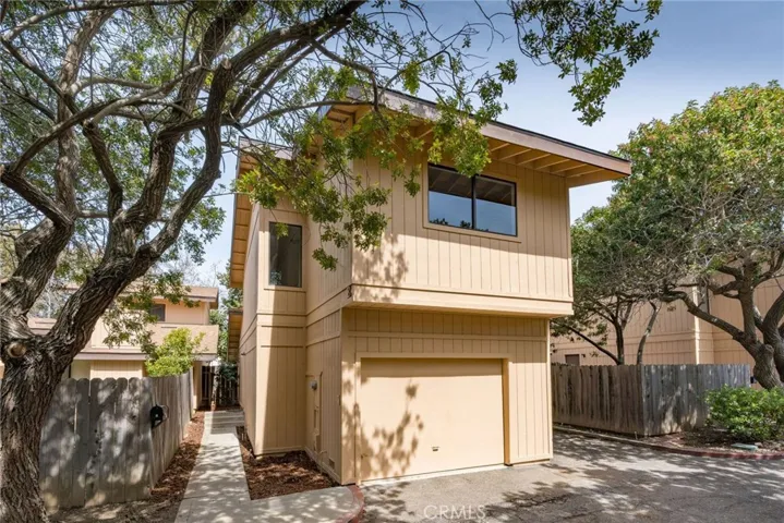 528 Hathway Avenue E, San Luis Obispo, California 93405